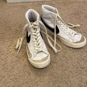 These are an amazing pair of Nike blazers I am selling.